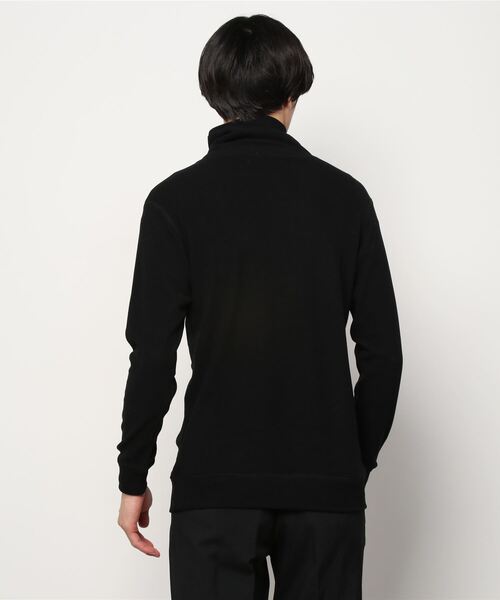 LYLE&SCOTT(ライルアンドスコット)の「XE MICRO FLEECE TURTLE(Tシャツ/カットソー・メンズ・ブラック・MEDIUM)」の3枚目の写真
