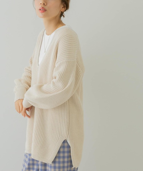 URBAN RESEARCH Sonny Label（アーバンリサーチサニーレーベル）の「深Vネックチュニックニットプルオーバー（ニット/セーター・レディース・ライトピンク/ブラック/アイボリー・FREE）」の12枚目の写真