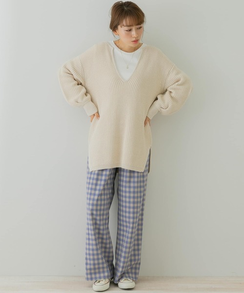 URBAN RESEARCH Sonny Label（アーバンリサーチサニーレーベル）の「深Vネックチュニックニットプルオーバー（ニット/セーター・レディース・ライトピンク/ブラック/アイボリー・FREE）」の13枚目の写真