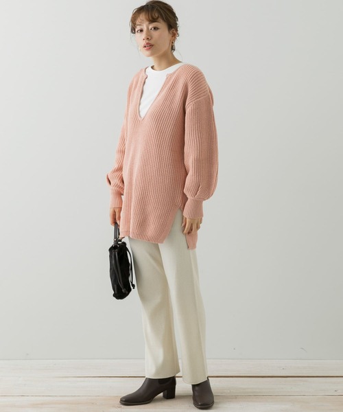URBAN RESEARCH Sonny Label（アーバンリサーチサニーレーベル）の「深Vネックチュニックニットプルオーバー（ニット/セーター・レディース・ライトピンク/ブラック/アイボリー・FREE）」の8枚目の写真
