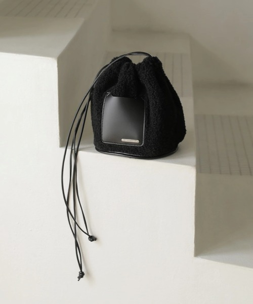 AMERICAN HOLIC（アメリカンホリック）の「ボアミニバック（ショルダーバッグ・レディース・アイボリー/ブラック/パープル・FREE）」の2枚目の写真