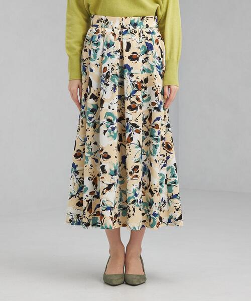 green label relaxing（グリーンレーベルリラクシング）の「フラワープリント ロング フレア スカート（スカート・レディース・ベージュ/ネイビー・38/36）」の6枚目の写真