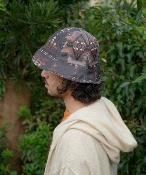 PENDLETON(ペンドルトン)の「【PENDLETON × YURIE / ペンドルトン × ユリエ 】 REVERSIBLE SAUNA HAT リバーシブル サウナ ハット 収納ポーチ(ハット・メンズ・ブラウン/グレー/オフホワイト・FREE)」の2枚目の写真