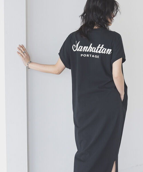 B:MING by BEAMS(ビーミングバイビームス)の「Manhattan Portage × B:MING by BEAMS / 別注 プリント ワンピース 22SS(ワンピース・レディース・ライトグレー/ブラック/ダークブラウン・SMALL/MEDIUM)」の1枚目の写真