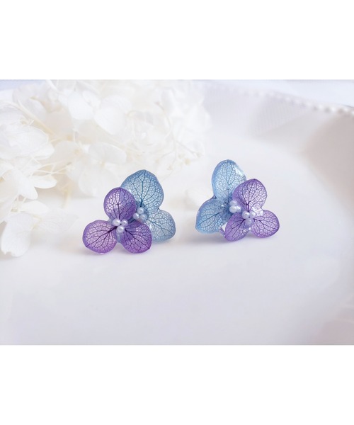 tone(トーン)の「【Tresor】ラベンダーとブルーの紫陽花 ピアス(MA)(ピアス(両耳用)・レディース・ラベンダー・FREE)」の8枚目の写真