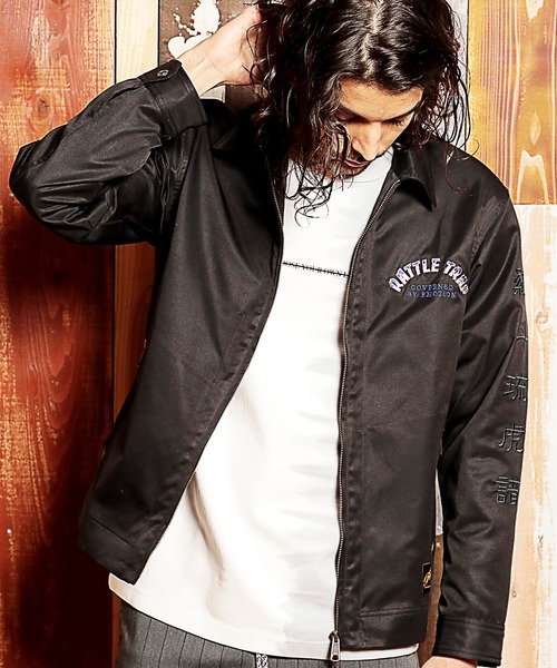 RATTLE TRAP（ラトルトラップ）の「グラフィック刺繍スウィングトップ（ミリタリージャケット・メンズ・ライトグレー/ブラック・LL/L/M）」の21枚目の写真