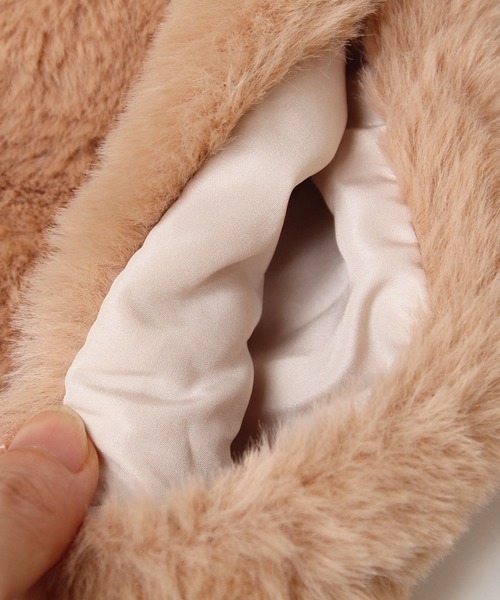 14+（イチヨンプラス）の「ファーティペット（マフラー・レディース・ブラック/オフホワイト/モカ・FREE）」の11枚目の写真