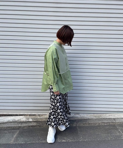 JUGLANS(ユグランス)の「☆ ブロード×ポプリン ドッキングシャツ 30396A132(シャツ/ブラウス・レディース・ブラック/グリーン/ホワイト・FREE)」の1枚目の写真