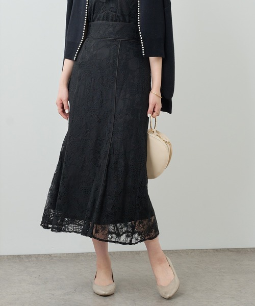 natural couture（ナチュラルクチュール）の「【セットアップ着用可・WEB限定】大人レディ感溢れる　カラーレースハギスカート（スカート・レディース・ブラック/オフホワイト/ブルー・FREE）」の2枚目の写真