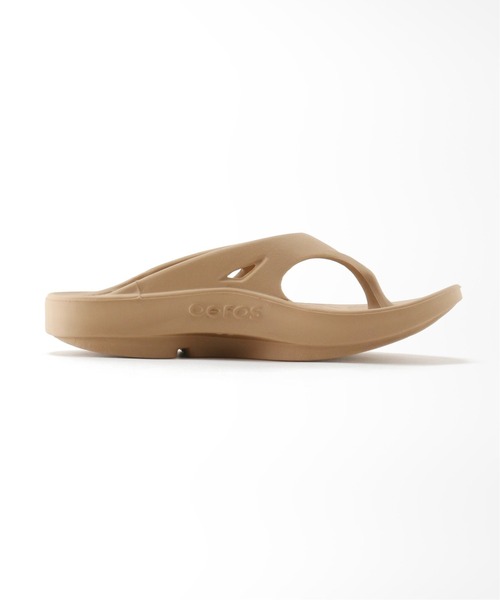 OOFOS（ウーフォス）の「《追加2》【OOFOS/ウーフォス】ORIGINAL：サンダル（サンダル・レディース・ブラック/ベージュ/グレー系その他/ナチュラル/パープル系その他3・23cm/24cm/25cm/22cm）」の15枚目の写真