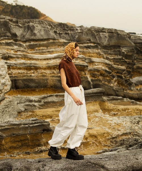 soerte(ソエルテ)の「Sleeveless knit vest / スリーブレスニットベスト(ベスト・メンズ・ブラウン/カーキ・1/2/3)」の10枚目の写真