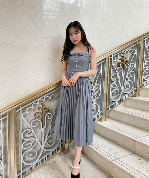 ANDGEEBEE（アンジービー）の「プリーツキャミワンピ（ワンピース・レディース・ブルー/アイボリー・MEDIUM）」の12枚目の写真