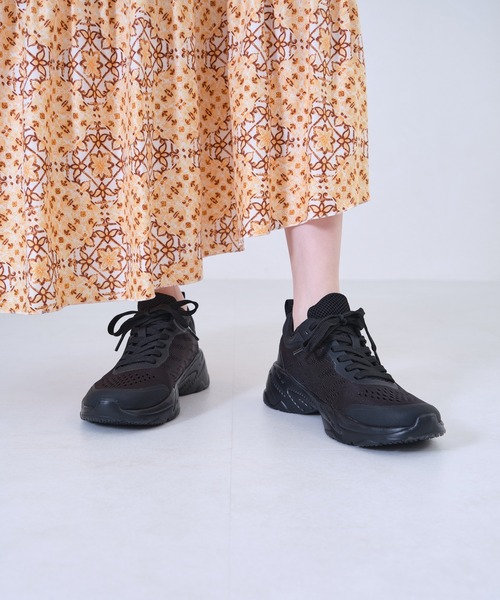 ORTR（オーアールティーアール）の「シューレースハイテクスニーカー OT3723（スニーカー・レディース・ブラック/ベージュ・40/38/39/41/42/35/36/37/34）」の6枚目の写真