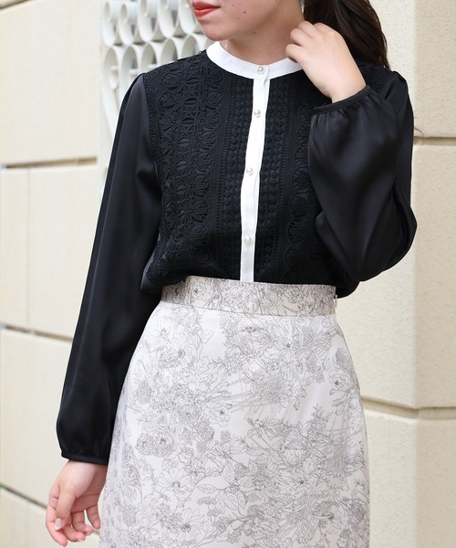 ASTORIA ODIER（アストリアオディール）の「前身レース配色ブラウス（シャツ/ブラウス・レディース・ベージュ/ネイビー/ホワイト/サックスブルー/モカ/ピンクベージュ/ブラック・MEDIUM）」の3枚目の写真