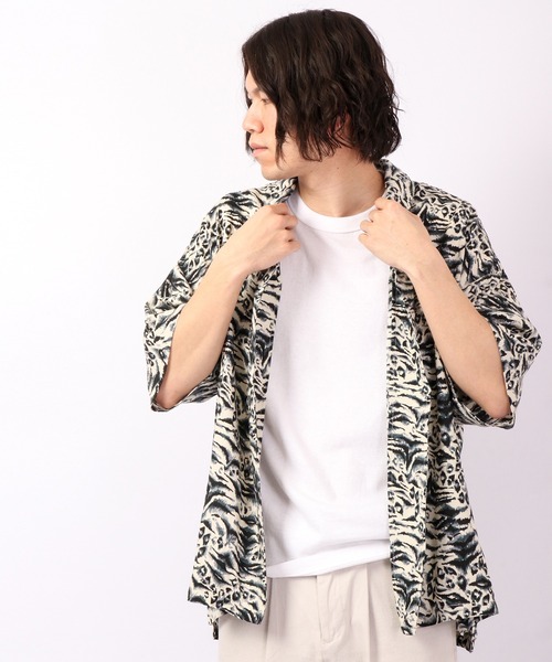 A.T,C in the attic homme(エーティーシーインジアティックオム)の「とろみ アニマル柄 オープンカラーオーバーシャツ(シャツ/ブラウス・メンズ・その他/その他1・M/L)」の3枚目の写真