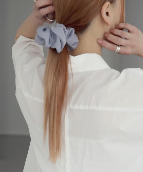 UNE MANSION（ユヌマンション）の「シフォンシャイニーシュシュ（シュシュ・レディース・ホワイト/スカイブルー/ブラック/ベージュ/ピンク・ONE SIZE）」の18枚目の写真