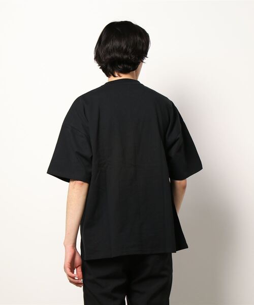 SPINNS（スピンズ）の「【ビッグシルエット】MONEY グラフィックロゴ ビッグTシャツ（Tシャツ/カットソー・メンズ・ホワイト/オレンジ/グリーン/ブラック/サックスブルー・ONESIZE）」の6枚目の写真
