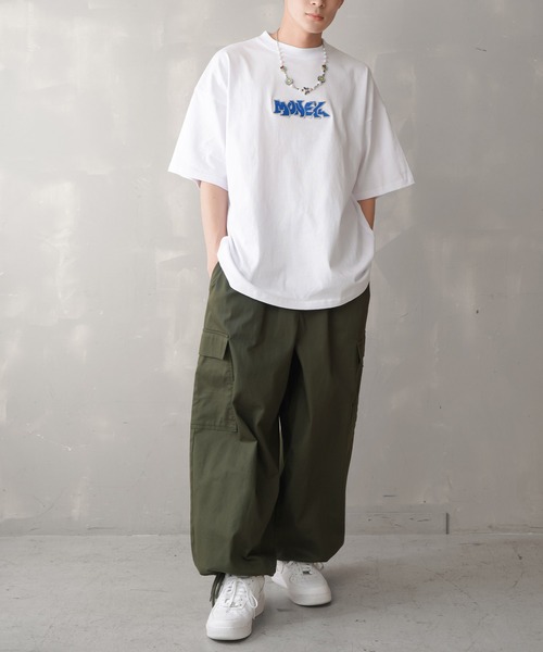 SPINNS（スピンズ）の「【ビッグシルエット】MONEY グラフィックロゴ ビッグTシャツ（Tシャツ/カットソー・メンズ・ホワイト/オレンジ/グリーン/ブラック/サックスブルー・ONESIZE）」の8枚目の写真