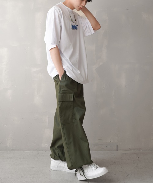 SPINNS（スピンズ）の「【ビッグシルエット】MONEY グラフィックロゴ ビッグTシャツ（Tシャツ/カットソー・メンズ・ホワイト/オレンジ/グリーン/ブラック/サックスブルー・ONESIZE）」の18枚目の写真