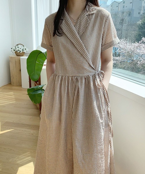 me+em select(ミームセレクト)の「ギンガムチェックテーラードラップロングワンピース(ワンピース・レディース・ブルー/ブラック/ベージュ・FREE)」の14枚目の写真