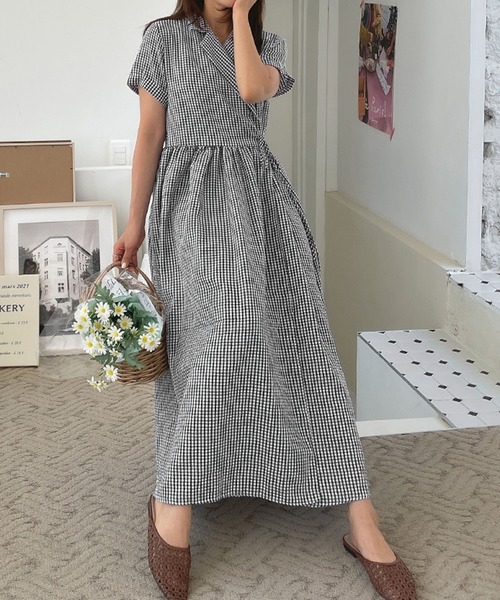 me+em select(ミームセレクト)の「ギンガムチェックテーラードラップロングワンピース(ワンピース・レディース・ブルー/ブラック/ベージュ・FREE)」の21枚目の写真