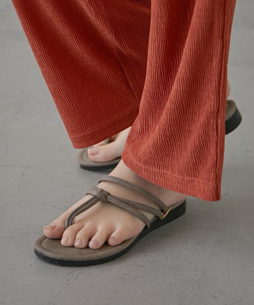 Fashion Letter（ファッションレター）の「日本製2wayストラップフラットトングサンダル（サンダル・レディース・ホワイト/ブラック/ライトグリーン/ダークベージュ・LL/S/M/L）」の21枚目の写真