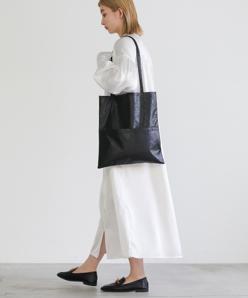 select MOCA(セレクトモカ)の「フェイクレザートートバッグ(トートバッグ・レディース・ブラック/ベージュ・FREE)」の4枚目の写真