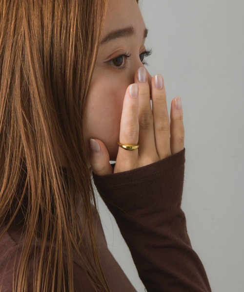 muku(ムク)の「金属アレルギー対応 ソフトニュアンスリング/サージカルステンレス/316L(リング・レディース・ゴールド/シルバー・11/13/3/9)」の2枚目の写真