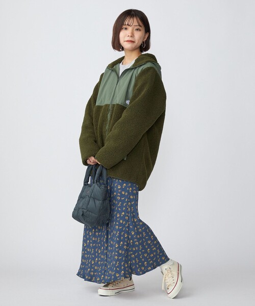 TAION(タイオン)の「*【SHIPS別注】TAION: ダウン ランチ トート バッグ (エコバッグ/サブバッグ)(エコバッグ/サブバッグ・メンズ・グリーン/グレー/ネイビー/ベージュ/ブラック/チャコールグレー/ロイヤルブルー・ONE SIZE)」の8枚目の写真