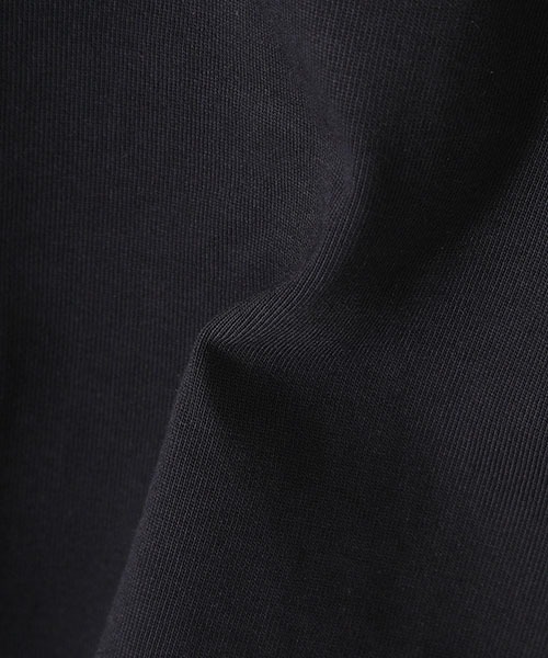 VETEMENTS（ヴェトモン）の「VETEMENTS / ヴェトモン：GOTHIC LOGO LONG SLEEVE：UA53LS100[RIP]（Tシャツ/カットソー・メンズ・ホワイト/ブラック/オレンジ系その他・S/M）」の9枚目の写真