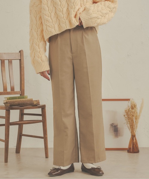 Ambre Neige（アンブルネージュ）の「【ユニセックス】ストレートパンツ／WEB/EC限定商品（その他パンツ・レディース・ベージュ/アイボリー・MEDIUM/LARGE）」の2枚目の写真