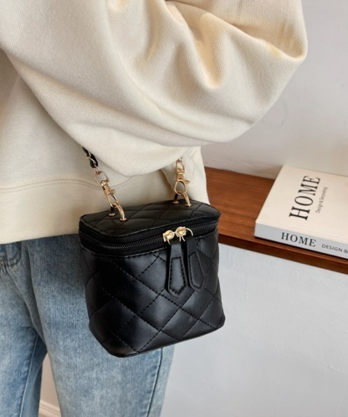 セール】キルティングチェーンバニティーミニバッグ（ショルダーバッグ