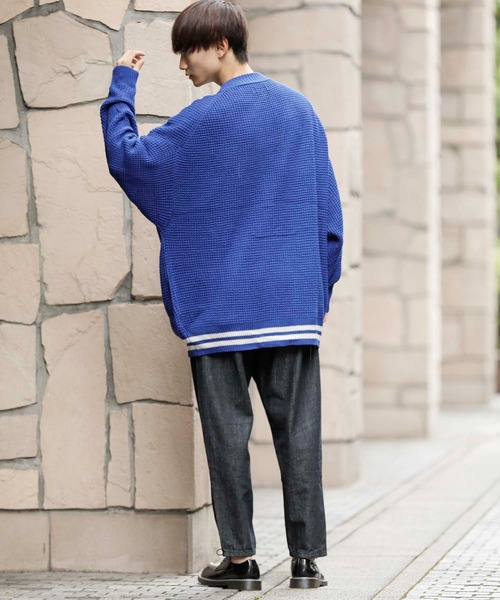 ADMIX/ATELIER SAB MEN（アドミックスアトリエサブメン）の「ビッグワッフル編み / オーバーサイズ ルーズ スクールカーディガン（カーディガン/ボレロ・メンズ・ブラック/マスタード/グリーン/ブルー/パープル・48/50）」の20枚目の写真