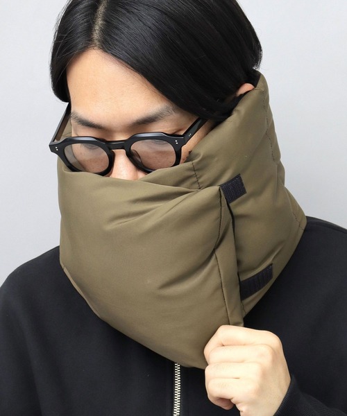 glabella（グラベラ）の「撥水ポリエステル 中綿 ボリューム ネックウォーマー / ダウンネックウォーマー（ネックウォーマー/スヌード・メンズ・ブラック/グレー/カーキ・FREE）」の3枚目の写真