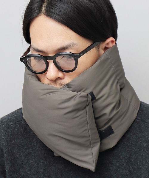 glabella（グラベラ）の「撥水ポリエステル 中綿 ボリューム ネックウォーマー / ダウンネックウォーマー（ネックウォーマー/スヌード・メンズ・ブラック/グレー/カーキ・FREE）」の16枚目の写真