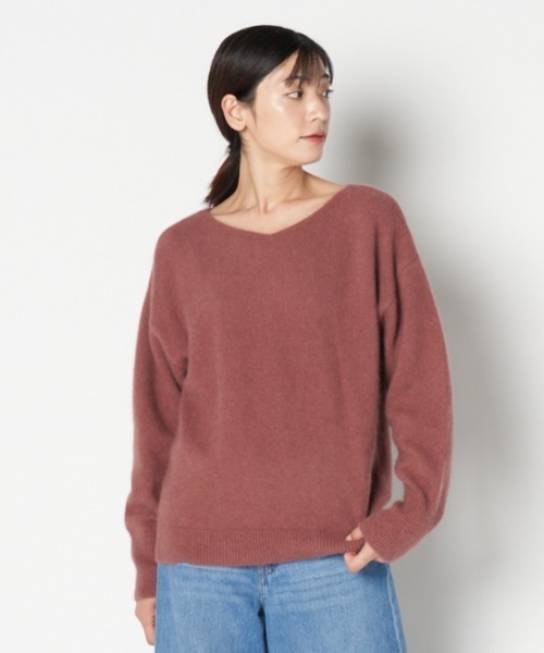 HELIOPOLE(エリオポール)の「RACCOON 2WAY NECK PULLOVER(ニット/セーター・レディース・アイボリー/ブラウン/ピンク/グレー・38)」の4枚目の写真