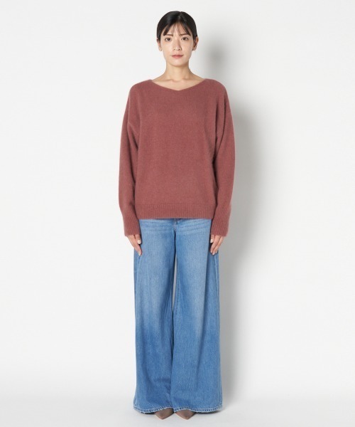 HELIOPOLE(エリオポール)の「RACCOON 2WAY NECK PULLOVER(ニット/セーター・レディース・アイボリー/ブラウン/ピンク/グレー・38)」の8枚目の写真