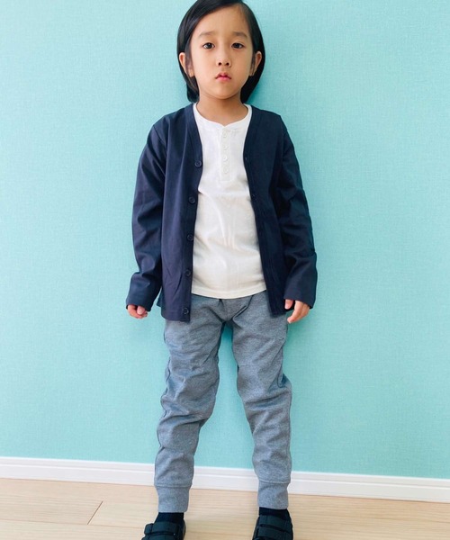 THE CASUAL（カジュアル）の「無地カーディガン（カーディガン/ボレロ・キッズ・チャコール/カーキ/ミント/ラベンダー/杢グレー/ダークグリーン/ベージュ/ネイビー/ブラウン/ブラック・110cm/120cm/130cm/140cm/150cm/160cm）」の9枚目の写真