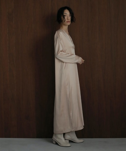 ETRE TOKYO（エトレトウキョウ）の「キーネックシルクワンピース（T 