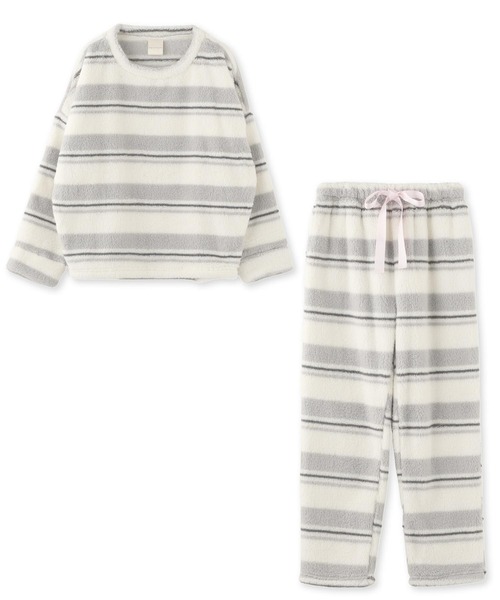 fran de lingerie（フランデランジェリー）の「もこもこ フリースかぶり上下セット レディース パジャマ ふわふわ 部屋着 かわいい あったか（ルームウェア/パジャマ・レディース・グレイッシュベージュ/オフホワイト/ライトブラウン/ワインレッド/コーラルピンク/ホワイト/ライトグレー/ダークブルー/オレンジ/モカ・S-M/M-L）」の17枚目の写真