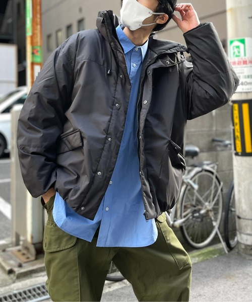 CPCM（シーピーシーエム）の「ストレッチハイネック中綿ジャケット（ダウンジャケット/コート・メンズ・ホワイト/ブラック/チャコールグレー・MEDIUM/LARGE）」の4枚目の写真