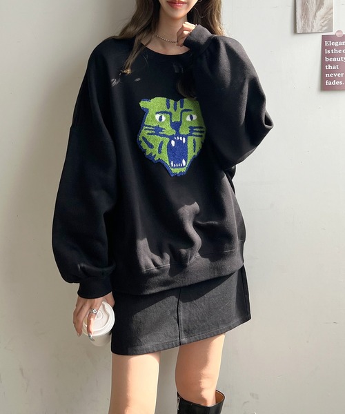Futier land(フューティアランド)の「トラ相良刺繍ボリューム袖スウェット(スウェット・レディース・オートミール/ボルドー/ブラック/アイボリー/ネイビー・FREE)」の16枚目の写真