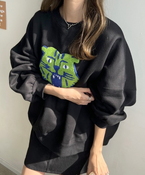 Futier land(フューティアランド)の「トラ相良刺繍ボリューム袖スウェット(スウェット・レディース・オートミール/ボルドー/ブラック/アイボリー/ネイビー・FREE)」の19枚目の写真