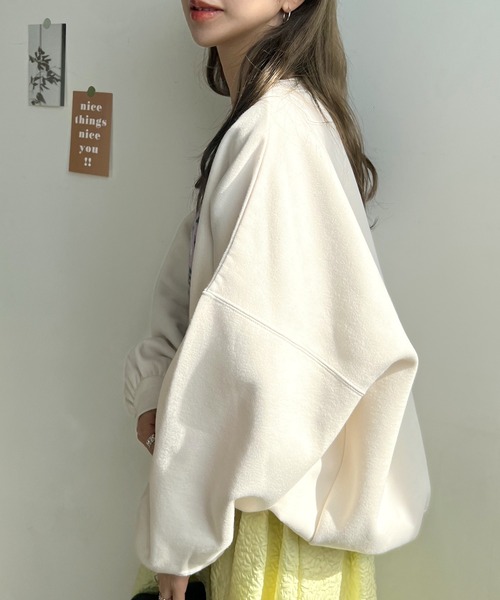 Futier land(フューティアランド)の「トラ相良刺繍ボリューム袖スウェット(スウェット・レディース・オートミール/ボルドー/ブラック/アイボリー/ネイビー・FREE)」の7枚目の写真