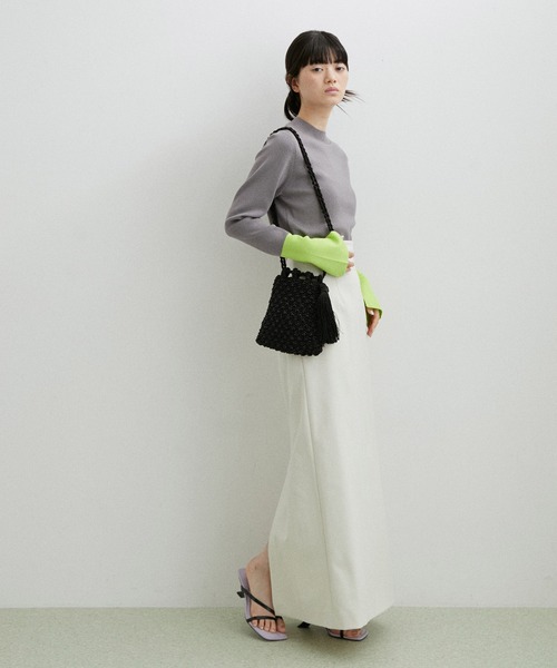 ADAM ET ROPE'（アダムエロペ）の「【ANAN'S】CROCHET CUTDANA FLORAL POUCH（ハンドバッグ・レディース・ブラック/シルバー・FREE）」の3枚目の写真