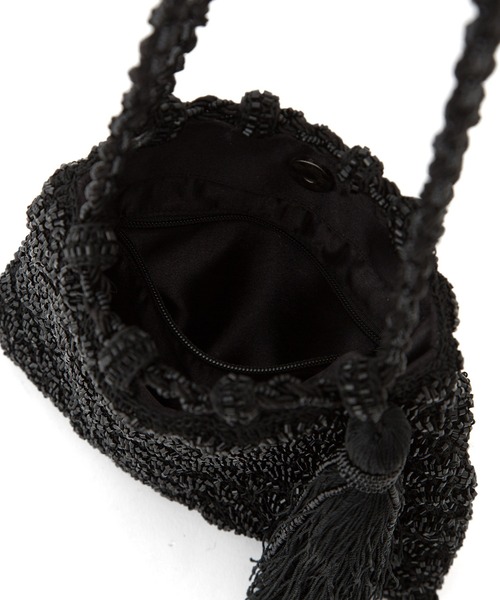 ADAM ET ROPE'（アダムエロペ）の「【ANAN'S】CROCHET CUTDANA FLORAL POUCH（ハンドバッグ・レディース・ブラック/シルバー・FREE）」の4枚目の写真