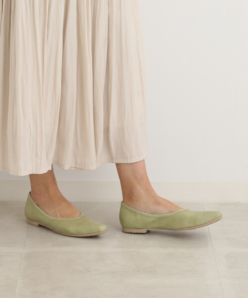 SHOO・LA・RUE（シューラルー）の「◆のびる!ストレッチ ローヒールパンプス（パンプス・レディース・シルバー/ブラック/ライトグリーン/アイボリー・35/25/45）」の5枚目の写真