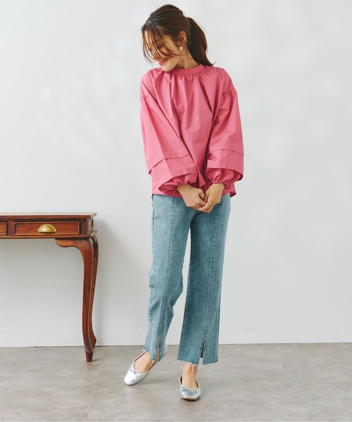 Chez toi(シェトワ)の「裾スリットセミフレアデニム(デニムパンツ・レディース・サックスブルー/インディゴブルー・SMALL/MEDIUM)」の15枚目の写真