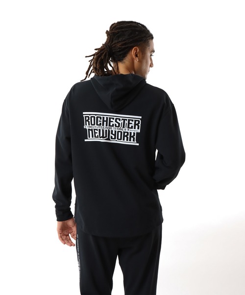 Champion(チャンピオン)の「【Champion/チャンピオン】メンズ スポーツ テックウィーブ テリー フーデッドスウェットシャツ(パーカー・メンズ・その他35/グレー/ブラック/オリーブ・LARGE/MEDIUM/X-LARGE)」の2枚目の写真