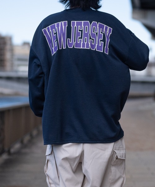 JOHN'S CLOSET（ジョンズクローゼット）の「【40I】ダンボールニット ルーズシルエット プリントスウェット（スウェット・メンズ・ベージュ系その他/グリーン系その他/グリーン/ブラック/グレー/チャコールグレー/ベージュ/ネイビー・MEDIUM/LARGE/X-LARGE）」の8枚目の写真